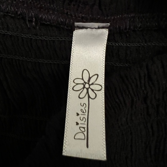 DAISIES LARGE BLACK RUCHED CROP TOP (ties on sleeves) - Picture 3 of 5
